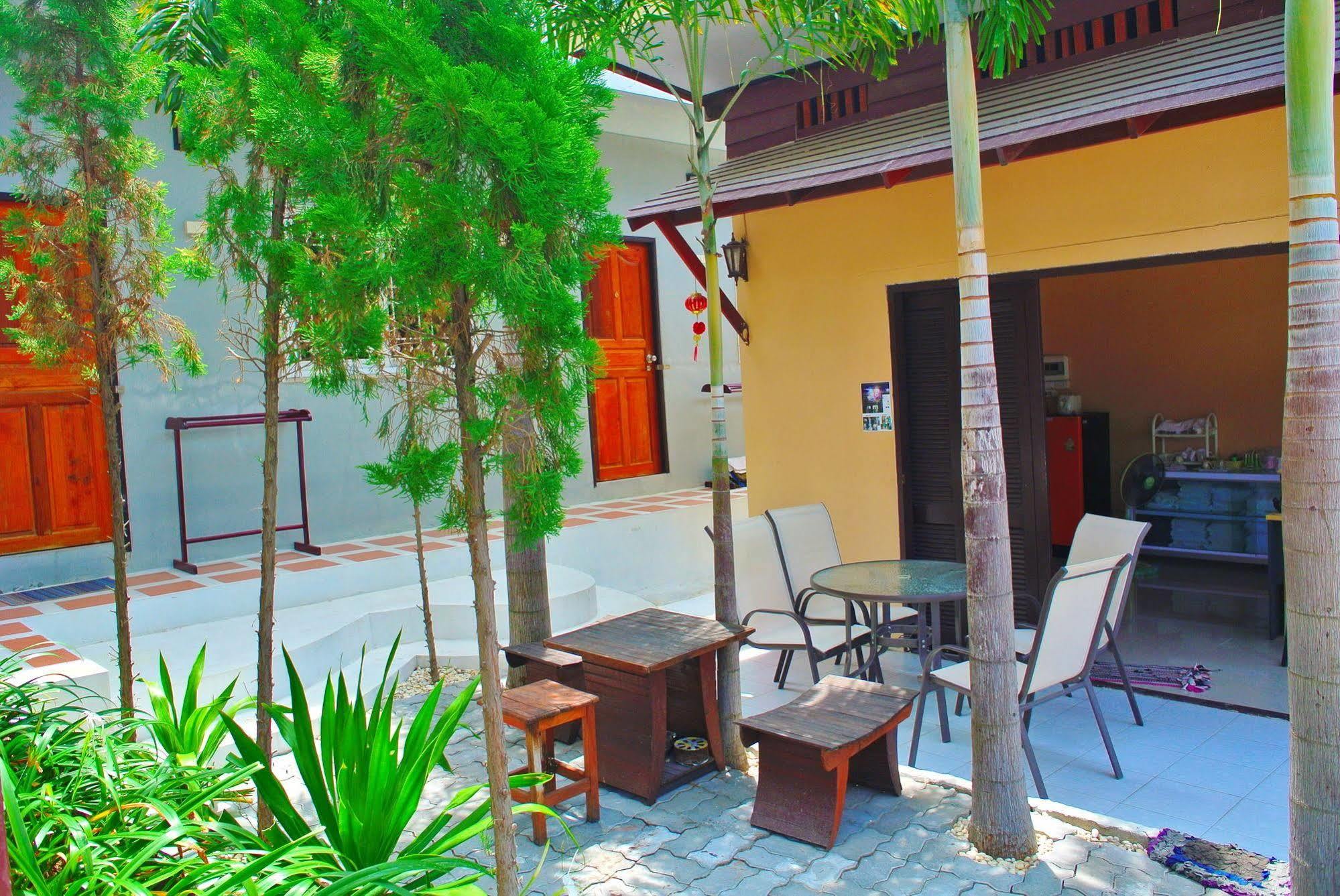 Sarin Guesthouse Koh Tao Exterior photo